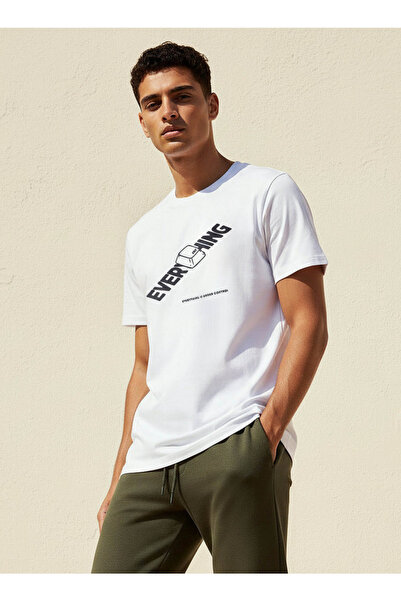 FAV GRAPHIC TEE SLOGAN