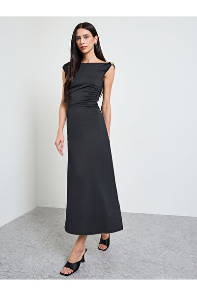 Styli Black Sleeveless Maxi Dress With Metal Detail