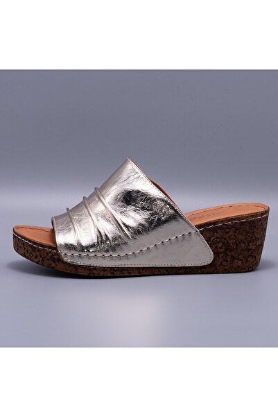Gusse Aksinia Women's Genuine Leather Slippers 26112