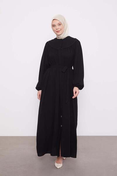 Levidor Black Shoulder Pompom Collar Detailed Coat