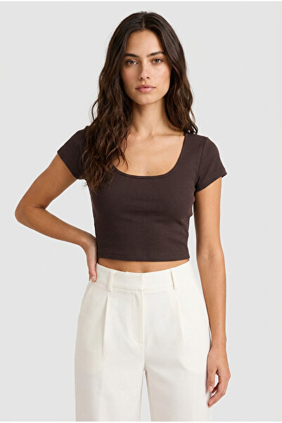 Remy's Women's T-Shirt Crop
