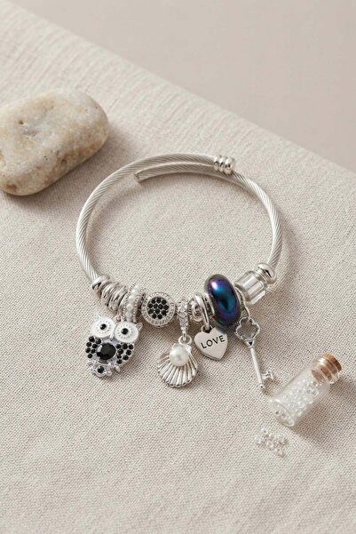 Inure Jewelry سوار فضي اللون مع حلية على شكل بومة سوداء