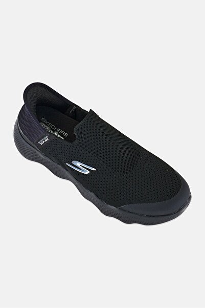 SKECHERS حذاء نسائي للمشي بتصميم مريح وقابل للارتداء السريع، لون أسود