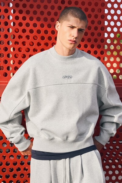 Bershka Bisiklet yaka yamalı sweatshirt