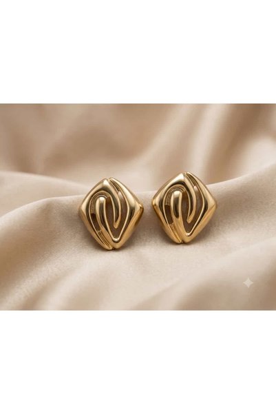 Çelik Geometric Baklava Gold Earrings with Hollow Interior