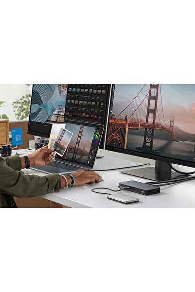 Ugreen ADAPTOR HUB USB-C CU 2X USB-A 2X USB-C 2X HDMI 2X DISPLAYPORT ȘI RJ45