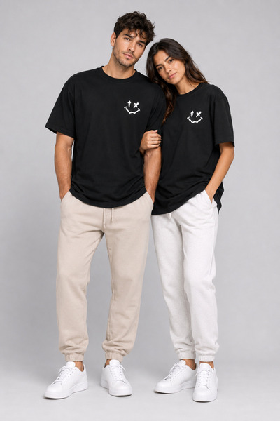 NEVERMİND Sevgili Kombini Smiley Baskılı Çift Tişört Oversize Unisex %100 Pamuk 2'li Set Siyah