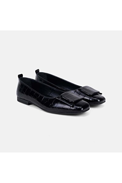 Desa Women's Black Crocodile Printed Square Toe Leather Ballerinas