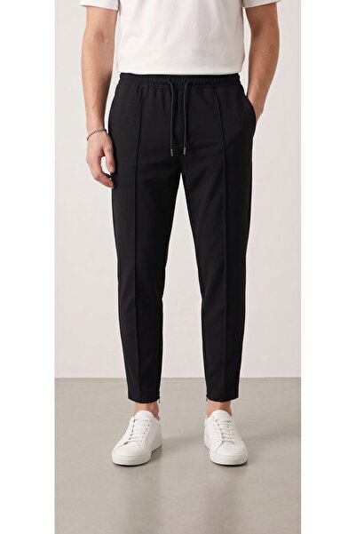 Erkek Comfort Fit Jogger Pantolon – İpli Bel ve Fermuarlı Paça