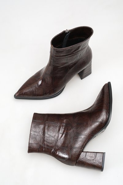 AYAKKABI MEET Women's Black Patent Leather Crocodile Boots Pointed Toe Thick Heeled Zippered Stylish Ankle Boots