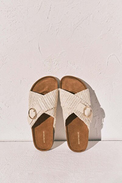 Women'secret White crossed straps bio sandals