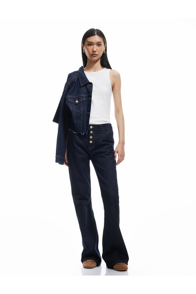 Koton Pantaloni slim cu talie înaltă, cu nasturi, cu picior evazat - Blugi ev...