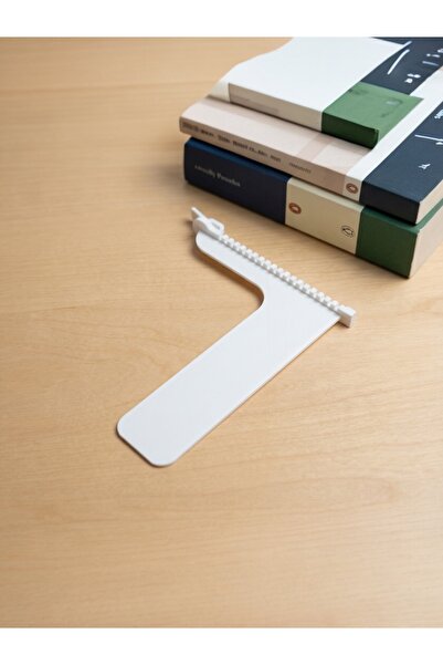 Mabs Tech Fermuar Kitap Ayracı – Minimalist Beyaz Seri 3D Tasarım (10x11 cm) - Beyaz