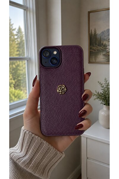QUSCHU iPhone 13-14 Uyumlu Deri Dokulu Gold Gül Detaylı Telefon Kılıfı