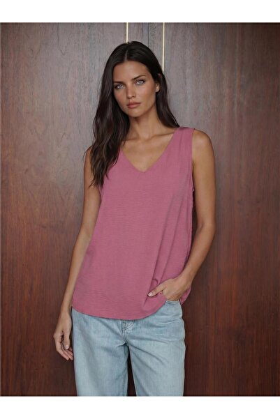 WeShaya A.Dried Rose Flexible Textured V-Neck Zero Sleeve Straight Cut Comfor...