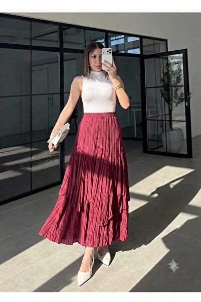 QUAWEAR Premium Skirt with Elastic Waist and Lined Segments