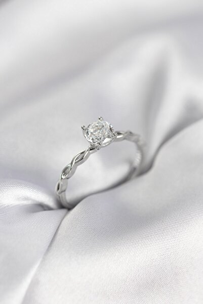 Inure Jewelry خاتم نسائي من الفضة اللونية بسلسلة حلزونية موديل حجر الزركون ال...