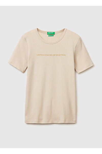 United Colors of Benetton تيشيرت نسائي بياقة دائرية مطبوع عليه شعار من القطن ...