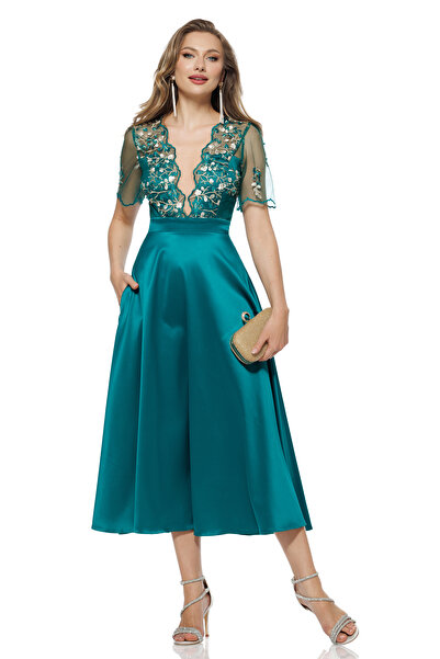 Fofy Rochie elegantă verde smarald din tafta usor elastica cu bust din dantel...