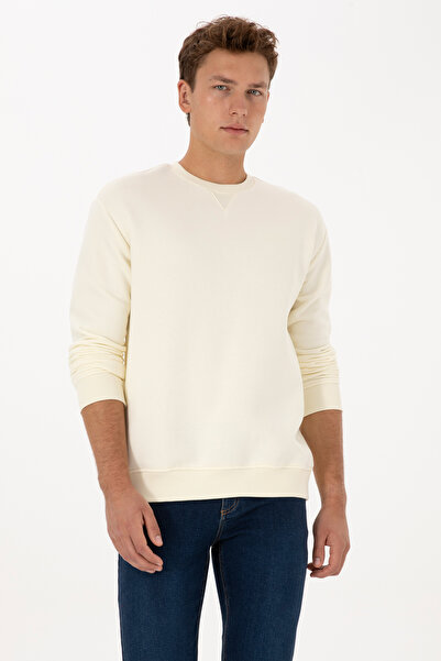 U.S. Polo Assn. سويت شيرت رجالي مريح ذو ياقة دائرية ولون كريمي أساسي 50313757...