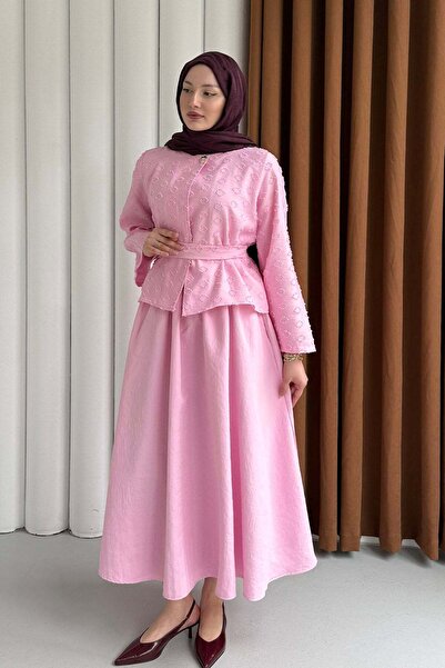 Modaensarbutik Kendinden Desenli Tek Düğme Detaylı Bel Lastikli Tesettür Takı...