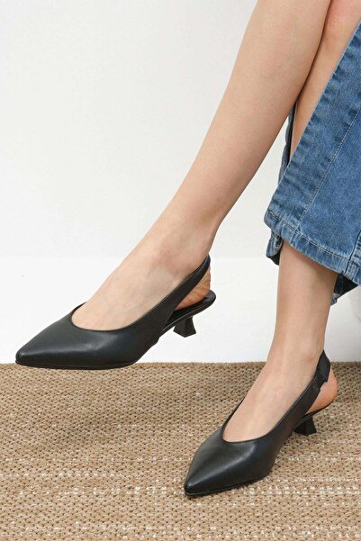 Mio Gusto Pantofi de damă cu toc scurt de culoare neagră Vega
