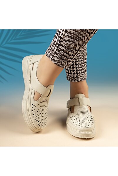 Modlet.ro Pantofi casual de damă bej cu platformă și perforații MOD14262