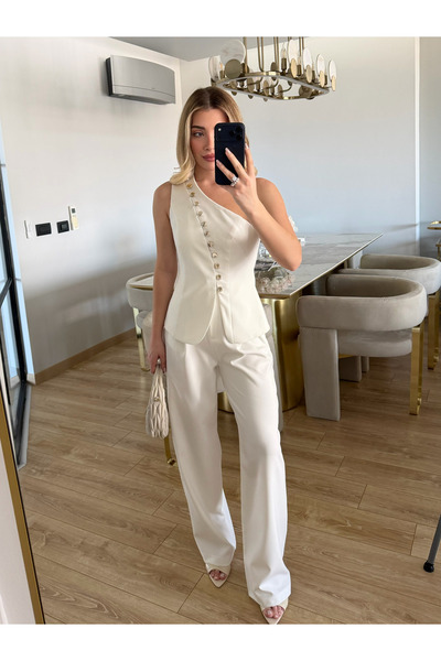 My Blog Set alb cu vestă cu un singur umăr și detalii cu nasturi - 904348