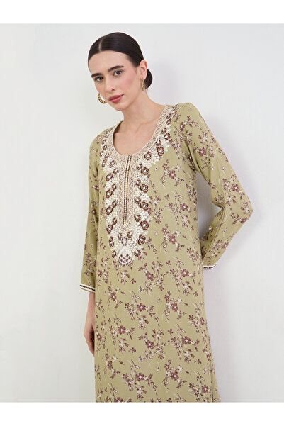 Amirah By Styli Green Floral Print Embroidered Jalabiya