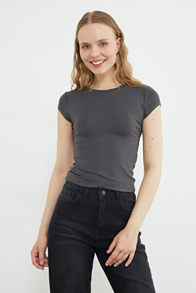 Fulla Moda Tricou de bază cu decolteu