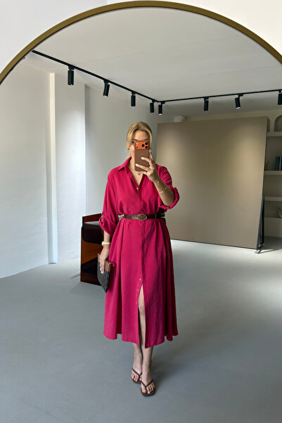 Sezgi Tekin Rochie modală fucsia cu curea din seria Premium