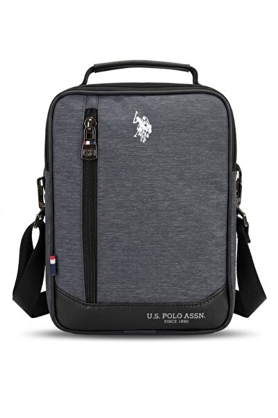 U.S. Polo Assn. حقيبة كروس للرجال باللون الأزرق الداكن PLCPR26070
