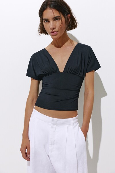 Pull & Bear V yaka büzgülü top