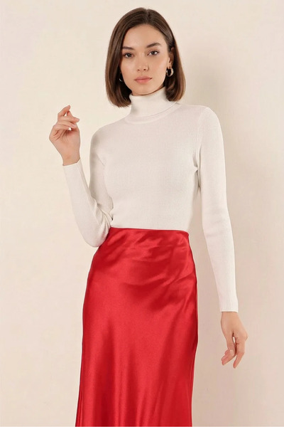 buğrahayalin Women's Turtleneck Knitwear White Sweater