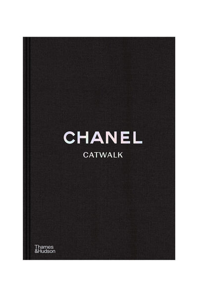 Thames & Hudson Chanel Catwalk 9780500023440