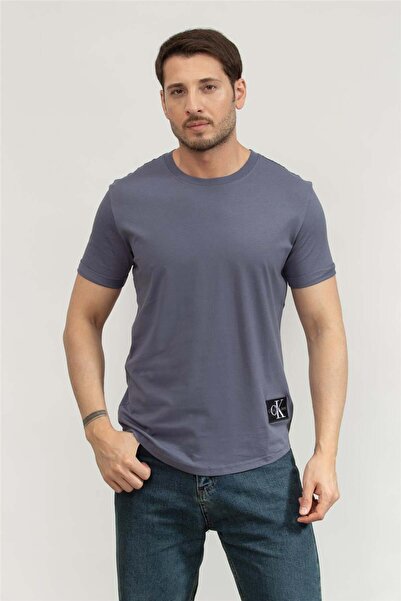 Calvin Klein Jeans Koyu Mavi Erkek T-Shirt J30J323482PCP BADGE TURN UP SLEEVE