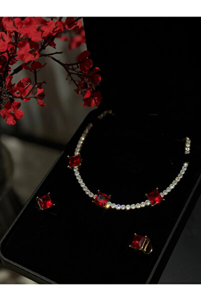 Amanda Choker Necklaces