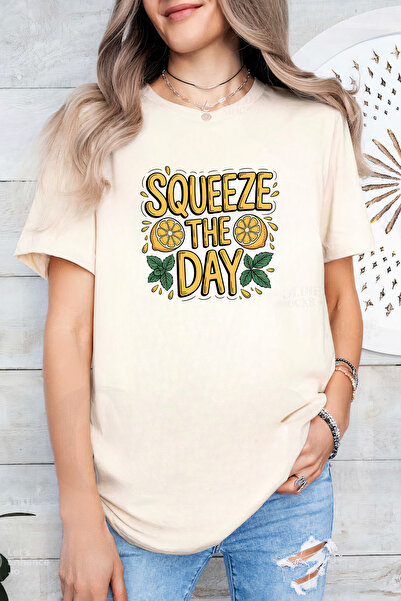 Sarah's Boutique Women's T-shirt – 100% cotton – Squeeze Day