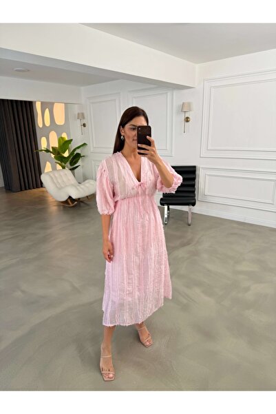 Elif Özbey Butik Pembe Püsküllü Ön Bağlamalı Elbise