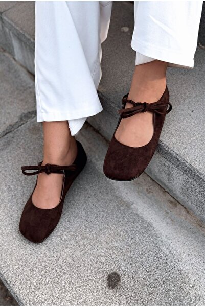 I Love Shoes حذاء باليه نسائي من Belith Acı باللون البني من الجلد السويدي