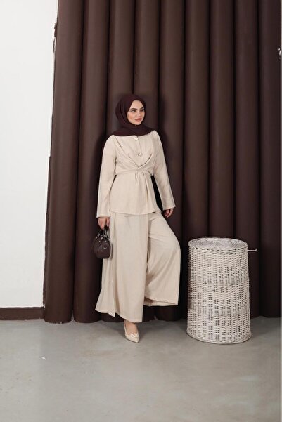 Moda Krash LETNJI TREND PANTALONI U JAGODINASTOM STILU