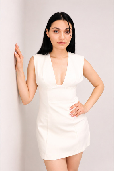 Ecem Wear GÖĞÜS DETAY MİNİ ŞORTLU ELBİSE