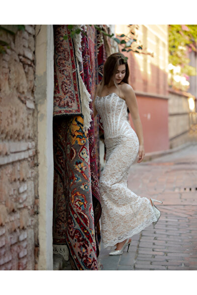 ruyaguneyboutique Beyaz korse Detaylı Taşlı Abiye