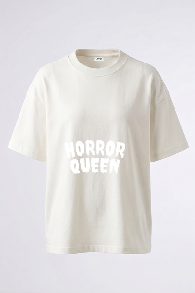Anetos تي شيرت أبيض كبير الحجم من القطن بتصميم Horror Queen مطبوع من الخلف