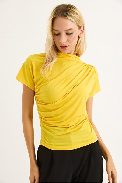 Raneel Kazançlı Alışveriş Short sleeve ruched crew neck blouse yellow
