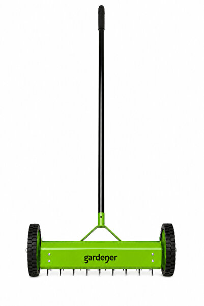 Gardener 10820 TEKERLEKLİ ÇİM HAVALANDIRMA TIRMIĞI