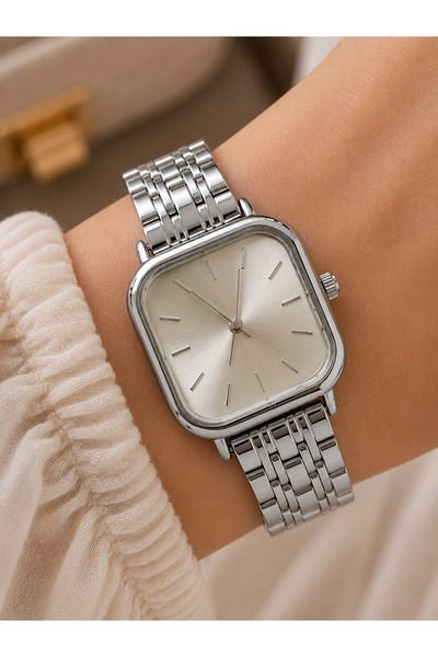Weluxa Women's Wristwatch Silver Color Casual and Stylish Combination Gift Boxed