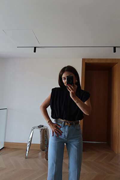 Özge Özgenç Padded Sleeveless Balloon Blouse