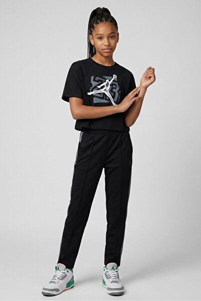 Nike Kids Girl Sportswear Fit Short Sleeve Brand Logo Outdoor T-shirt, Black