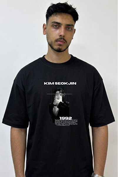 Anetos Μαύρο μπλουζάκι με στάμπα Kim Seokjin Design σε μεγάλο μέγεθος